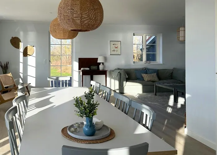 House With Great Sea View On Lilleo Semesterbostad *